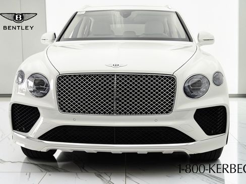 Certified 2023 Bentley Bentayga Plug-In Hybrid AWD/4WD image 17