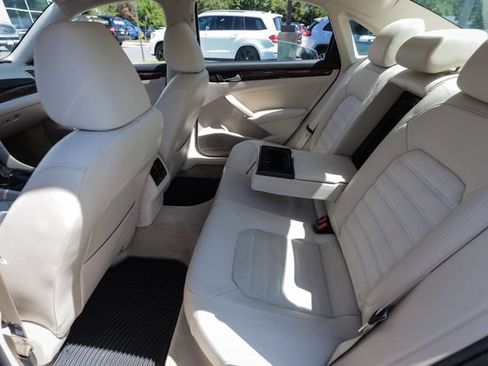 Used 2013 Volkswagen Passat 2.5 SEL Premium FWD image 46