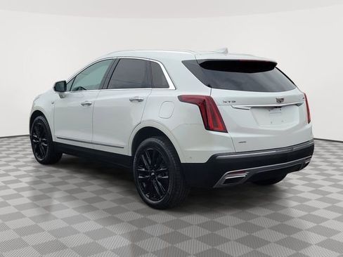 Used 2022 Cadillac XT5 Premium Luxury w/ Technology Package AWD/4WD image 4