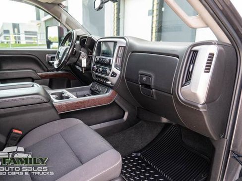 Used 2015 GMC Sierra 2500 SLE w/ SLE Preferred Package AWD/4WD image 23