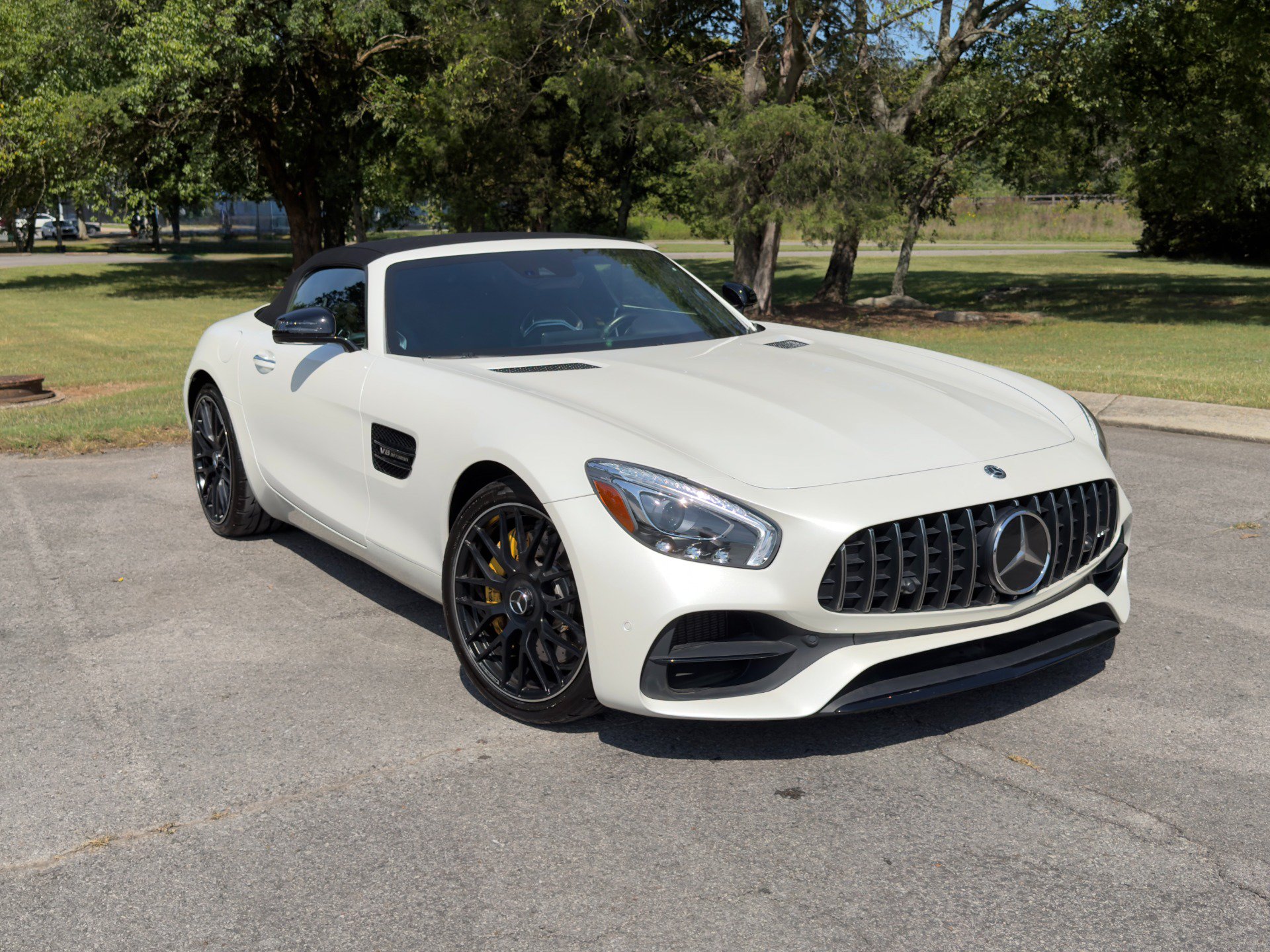 Used 2019 Mercedes-Benz AMG GT Roadster image 11