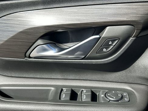 Used 2022 GMC Terrain SLE w/ Driver Convenience Package image 24