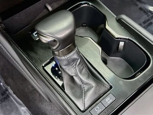 Used 2025 Lexus ES 300h w/ Premium Package FWD image 17