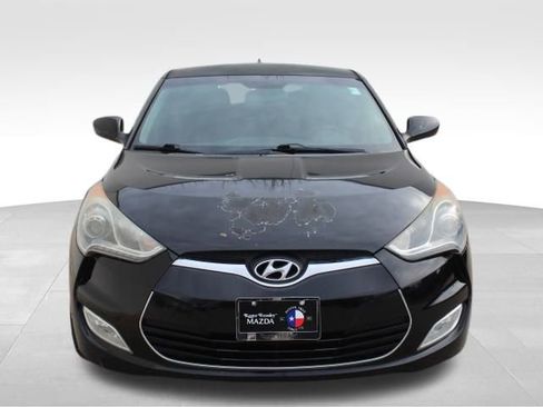 Used 2013 Hyundai Veloster RE:MIX Edition image 2