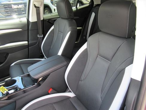 Certified 2025 Buick Envision Sport Touring AWD/4WD image 25