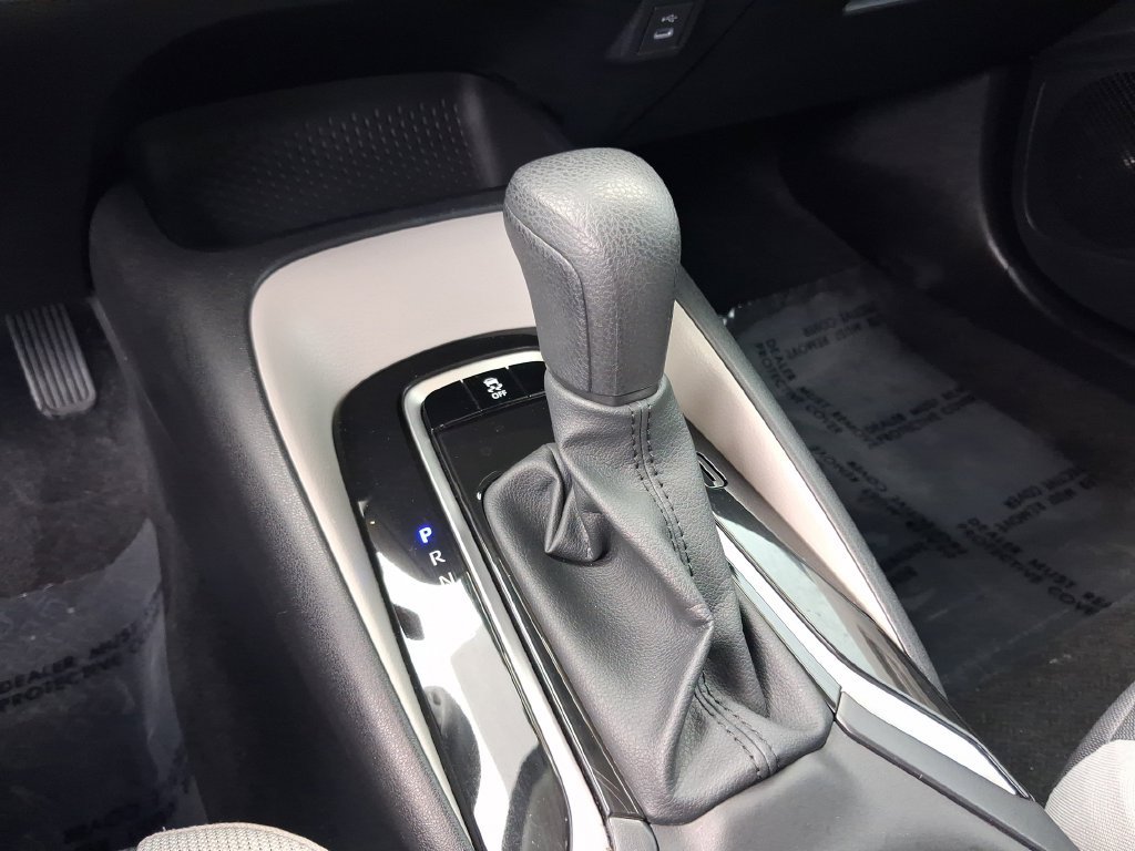Used 2025 Toyota Corolla LE FWD image 21