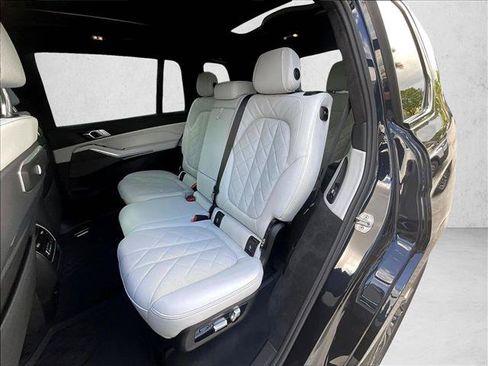 Used 2025 BMW X7 xDrive40i w/ M Sport Package AWD/4WD image 25