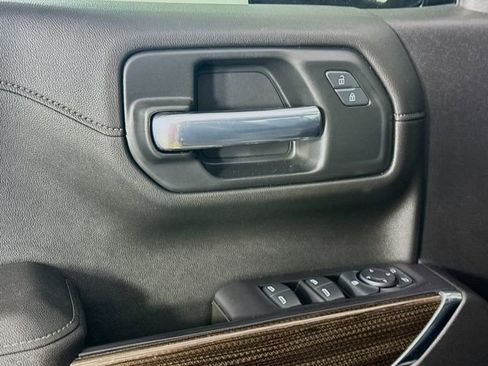 Used 2021 Chevrolet Silverado 1500 LT Trail Boss w/ Convenience Package II image 21