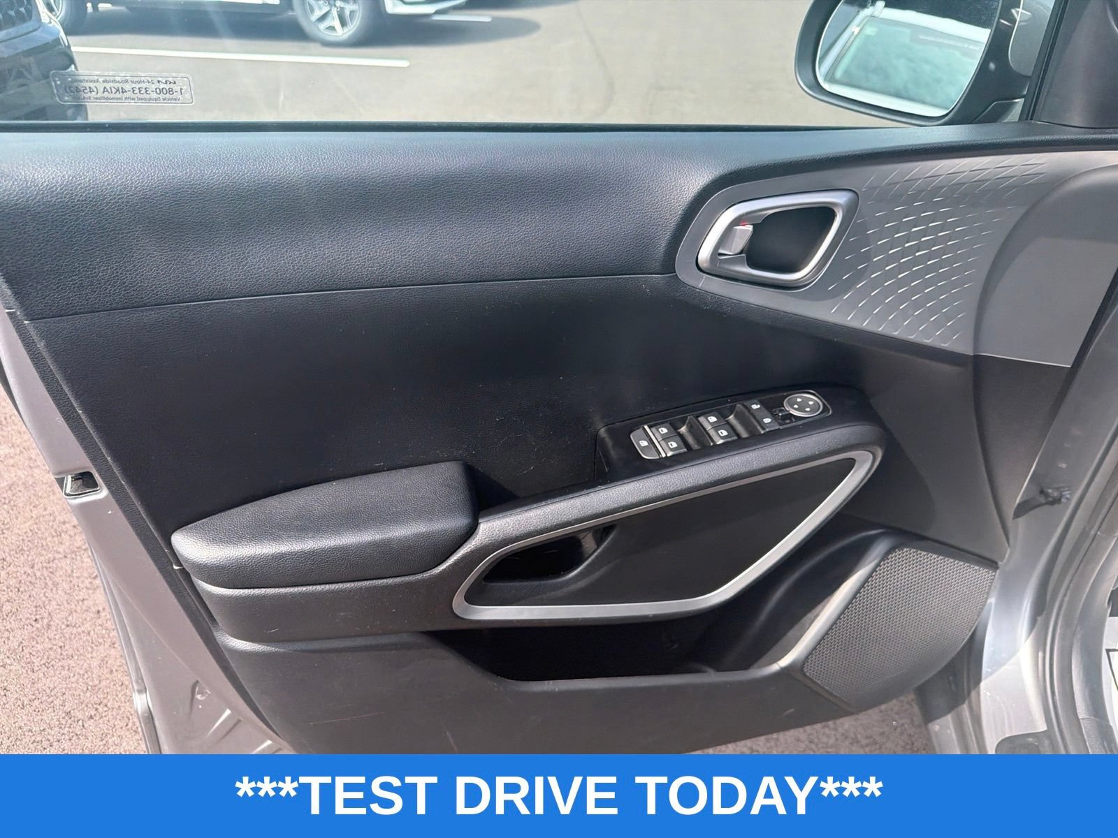 Used 2024 Kia Soul LX w/ Option Group 015 FWD image 12