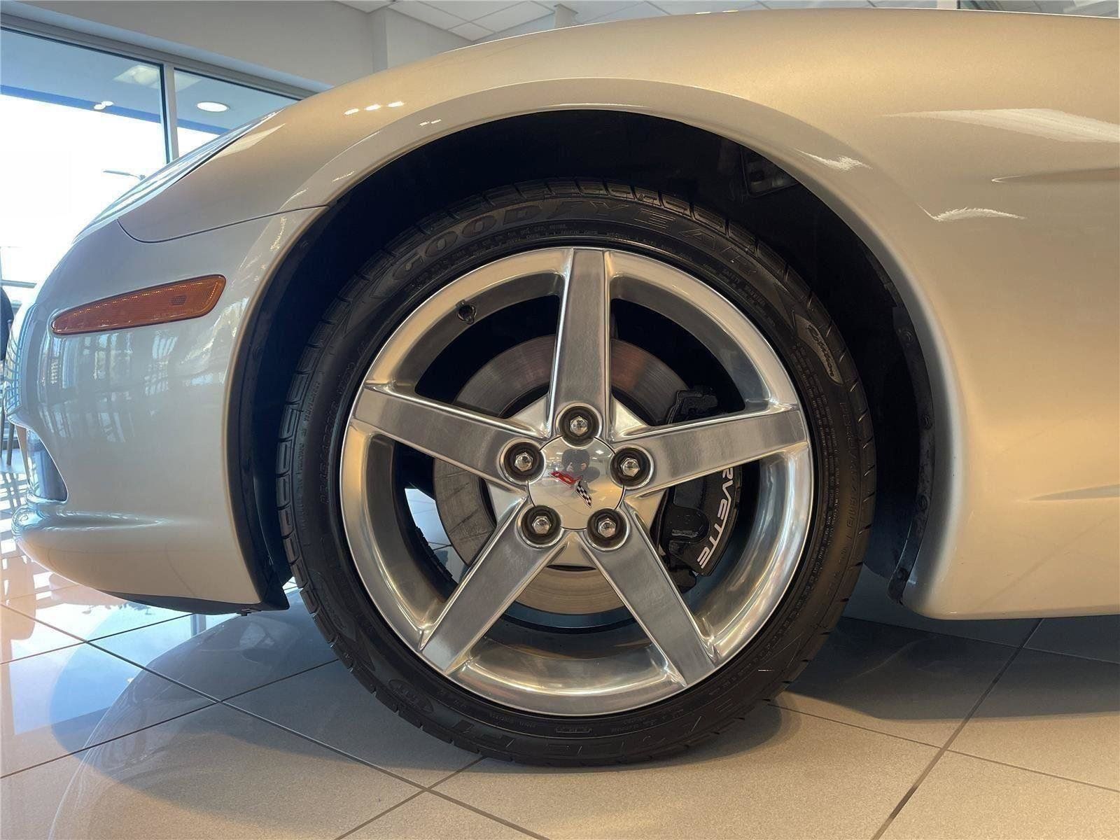 Used 2006 Chevrolet Corvette Convertible w/ Preferred Equipment Group RWD image 10