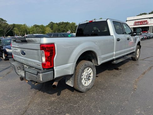 Used 2017 Ford F250 XLT w/ FX4 Off-Road Package AWD/4WD image 5