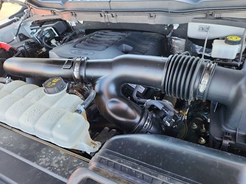 Used 2023 Ford F150 Lariat w/ Max Trailer Tow Package image 18