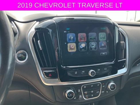 Used 2019 Chevrolet Traverse LT FWD image 13