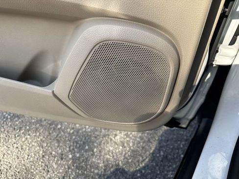 Used 2016 Cadillac SRX Luxury w/ Driver Awareness Package image 26