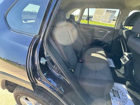 Used 2025 Toyota RAV4 XLE AWD/4WD image 54