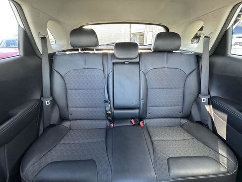 Used 2022 Kia Niro LXS image 32