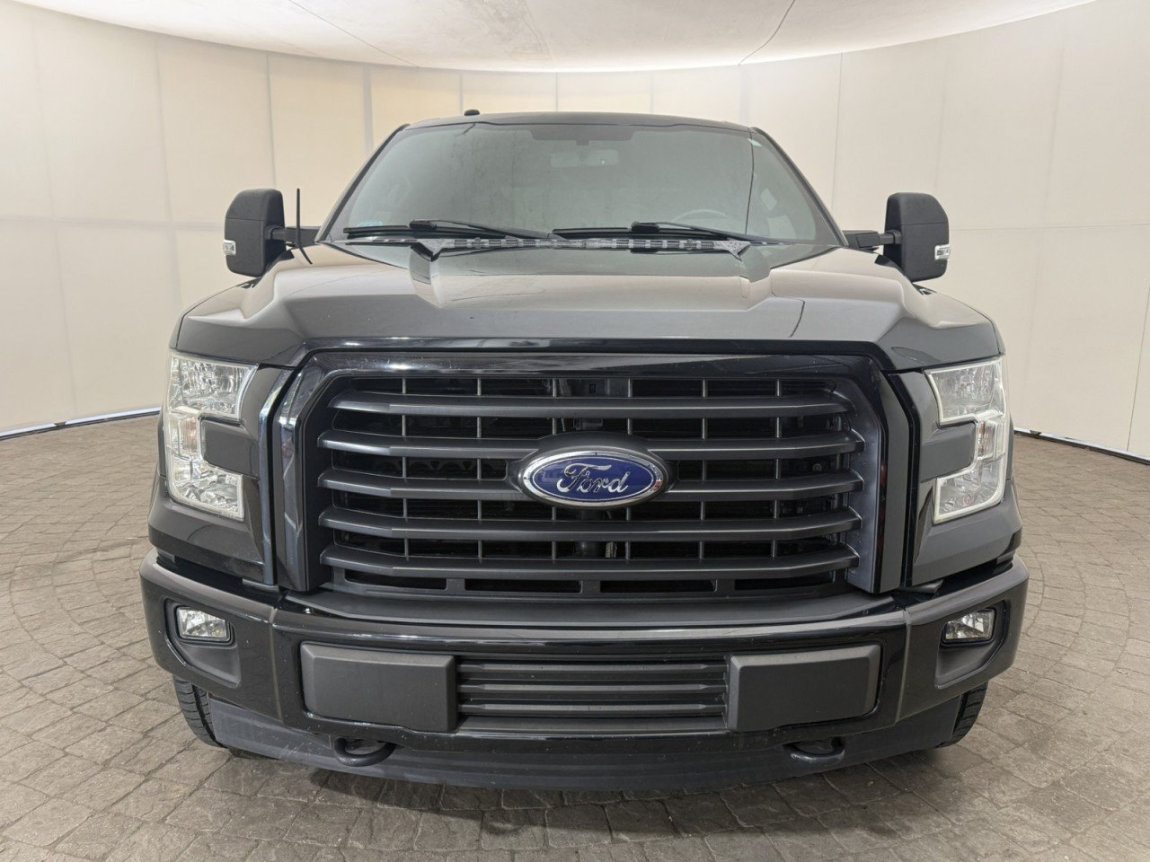 Used 2017 Ford F150 XLT w/ Equipment Group 302A Luxury AWD/4WD image 2