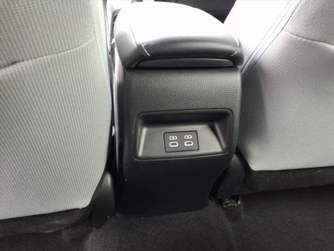 Used 2025 Toyota Corolla SE w/ SE Package FWD image 27