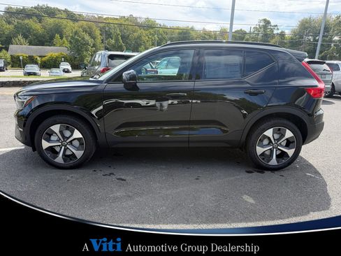 Used 2026 Volvo XC40 B5 Plus w/ Protection Package Premier image 5