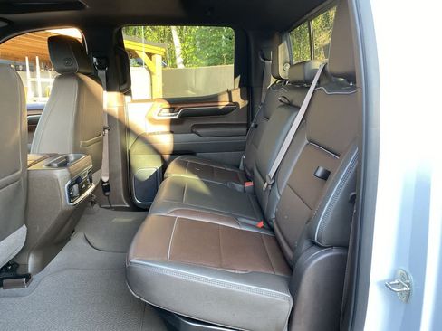 Used 2022 GMC Sierra 1500 Denali w/ Denali Reserve Package AWD/4WD image 16