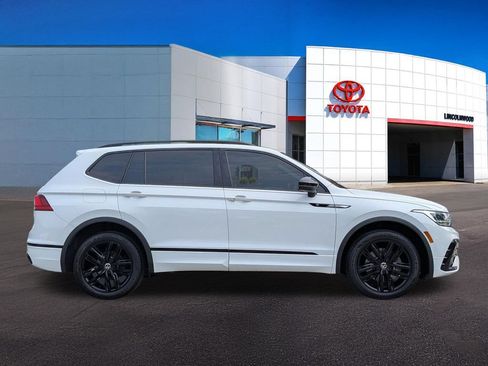 Used 2022 Volkswagen Tiguan SE R-Line FWD image 8