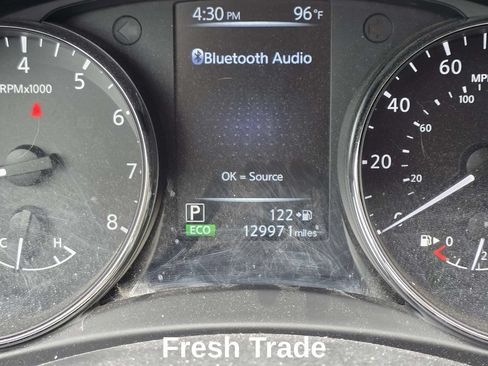 Used 2017 Nissan Rogue SL AWD/4WD image 12