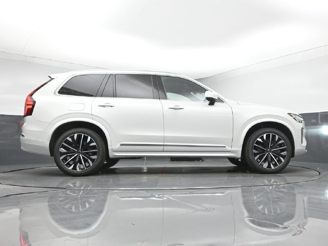 New 2027 Volvo XC90 B5 Plus AWD/4WD image 44