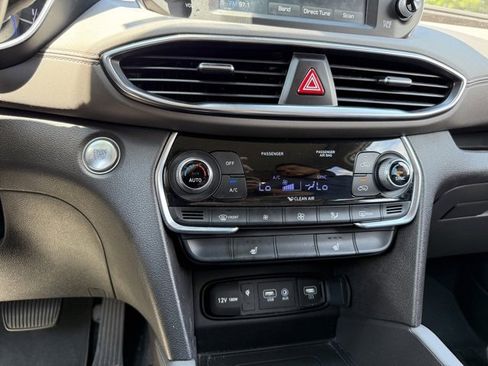Used 2020 Hyundai Santa Fe SEL w/ Convenience Package image 19