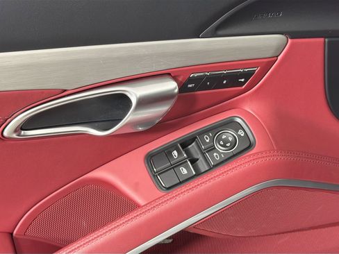 Certified 2025 Porsche 718 Boxster GTS image 28