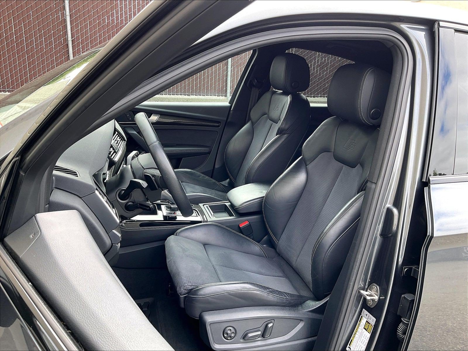 Used 2022 Audi SQ5 Prestige AWD/4WD image 24