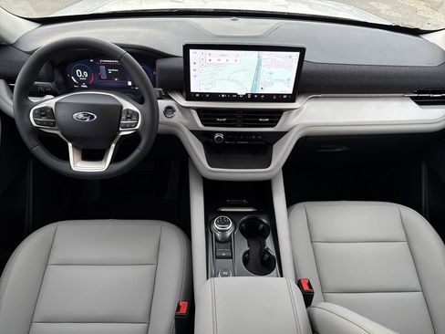 New 2025 Ford Explorer Active w/ Active Comfort Package image 25