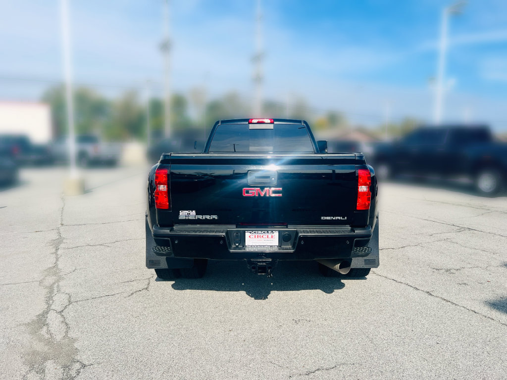 Used 2018 GMC Sierra 3500 Denali w/ Duramax Plus Package AWD/4WD image 6