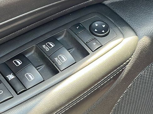 Used 2021 Dodge Durango SXT AWD/4WD image 12