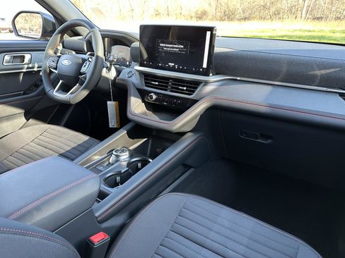 New 2026 Ford Explorer ST-Line w/ ST-Line Street Pack image 42