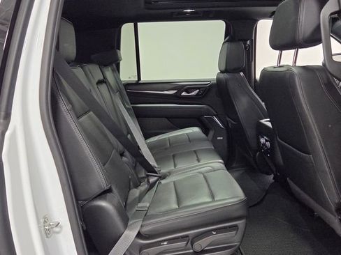 Used 2024 GMC Yukon XL Denali RWD image 16