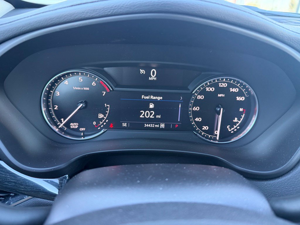 Used 2023 Cadillac XT4 Premium Luxury w/ Enhanced Visibility Package AWD/4WD image 9