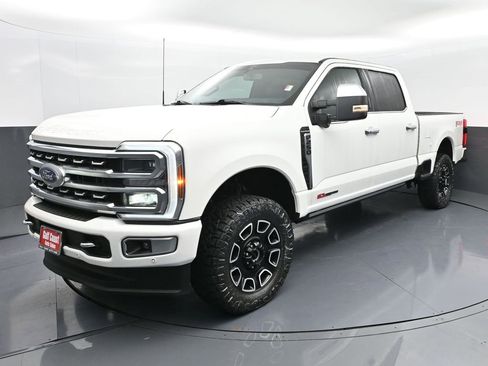Used 2024 Ford F250 Platinum image 1