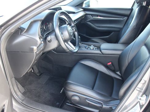 Used 2019 MAZDA MAZDA3 Base image 11