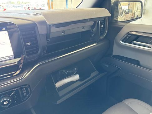 Used 2022 Chevrolet Silverado 1500 LTZ w/ Technology Package AWD/4WD image 51