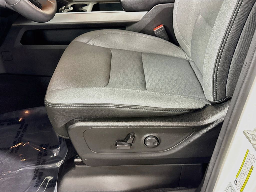 Used 2025 RAM 1500 Big Horn AWD/4WD image 25