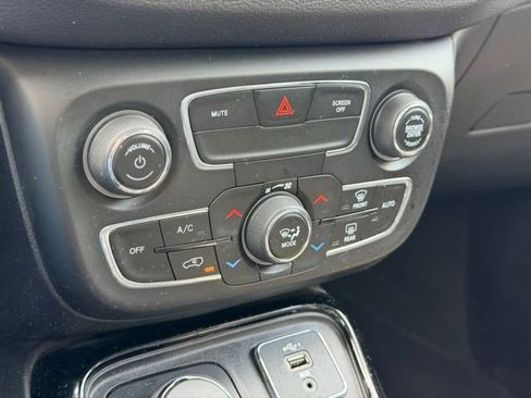 Used 2020 Jeep Compass Limited AWD/4WD image 15