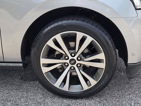 Used 2021 Ford Expedition Limited RWD image 4