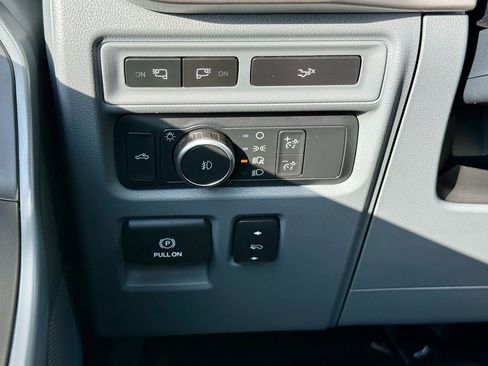 Certified 2022 Ford F150 XLT w/ Equipment Group 302A High image 26