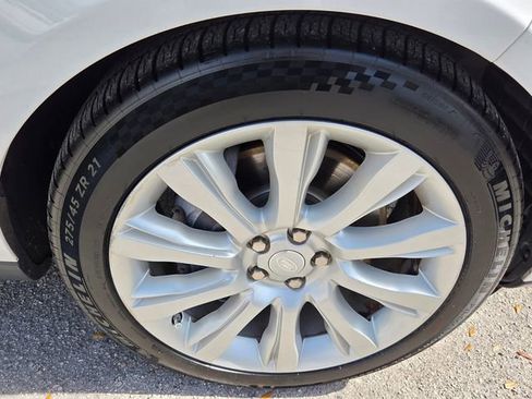 Used 2016 Land Rover Range Rover Supercharged image 9