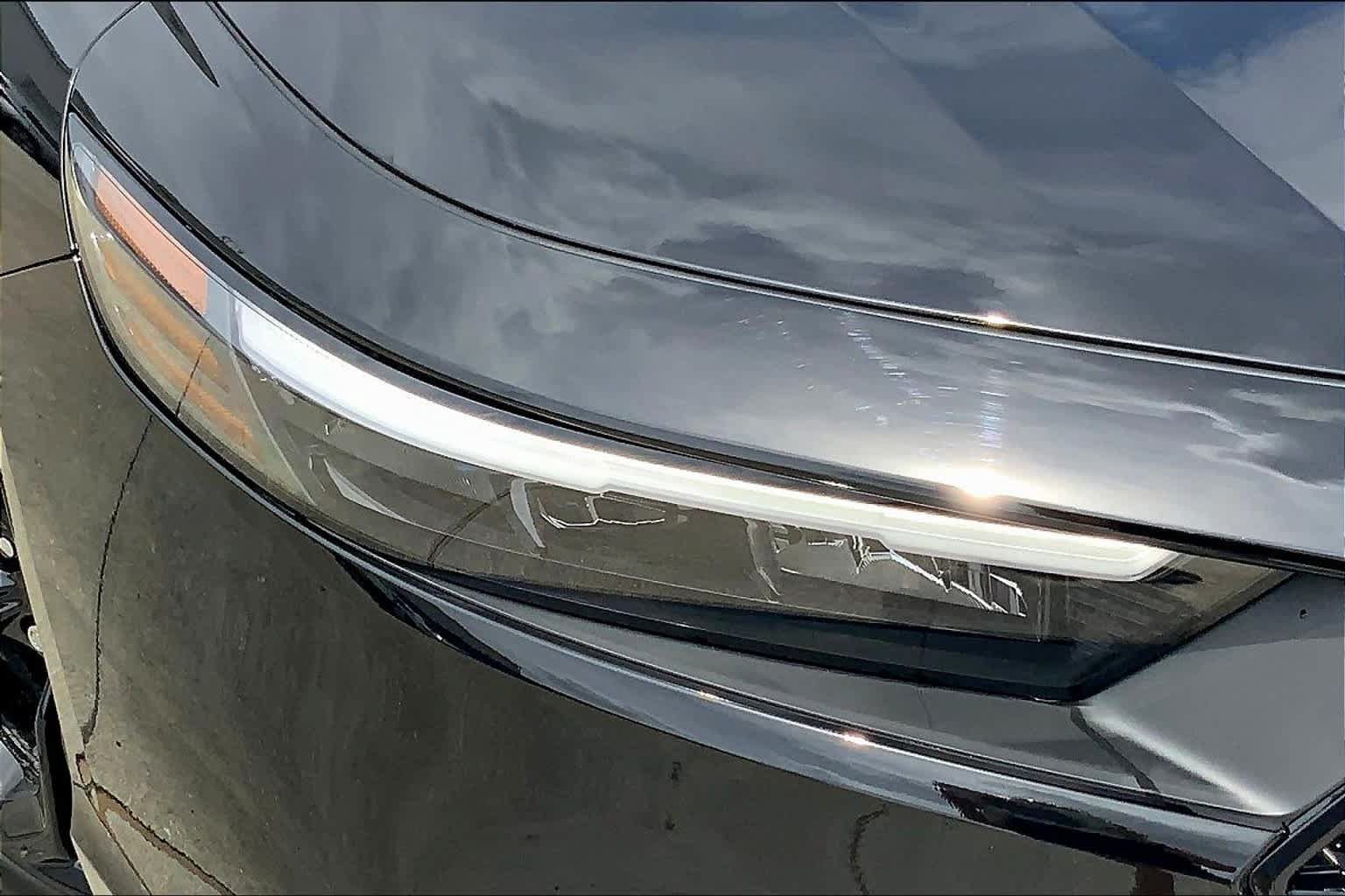 Used 2025 Honda Accord SE image 13