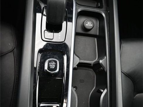 Used 2023 Volvo XC60 B5 Core w/ Climate Package image 11