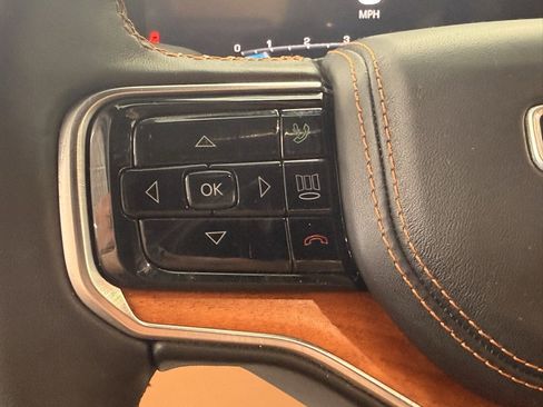 Used 2022 Jeep Grand Wagoneer Series III image 33