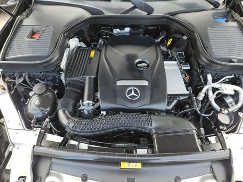 Used 2019 Mercedes-Benz GLC 300 4MATIC image 29