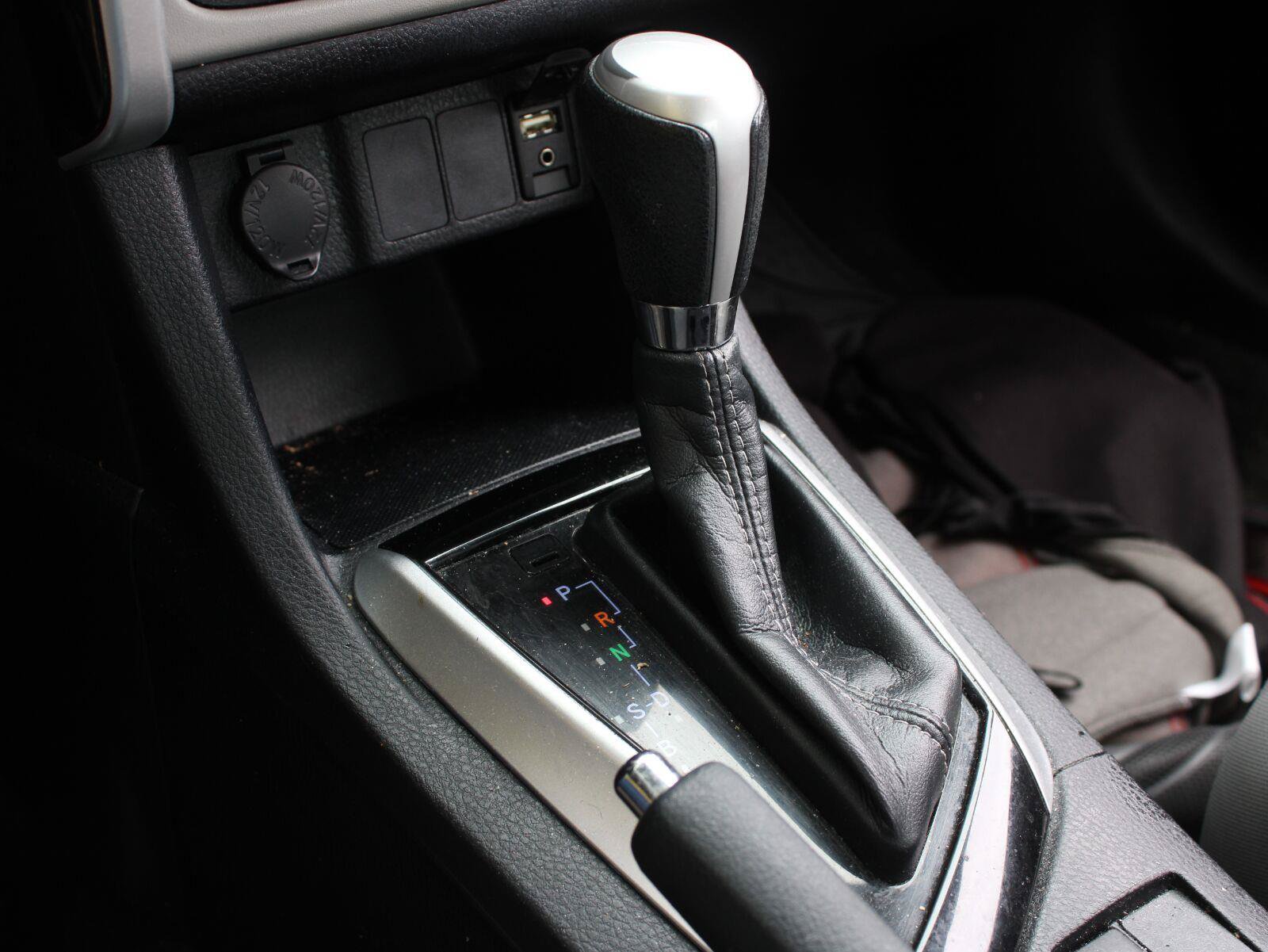 Used 2018 Toyota Corolla LE FWD image 15