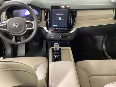 New 2026 Volvo XC90 B6 Plus w/ Protection Package image 11